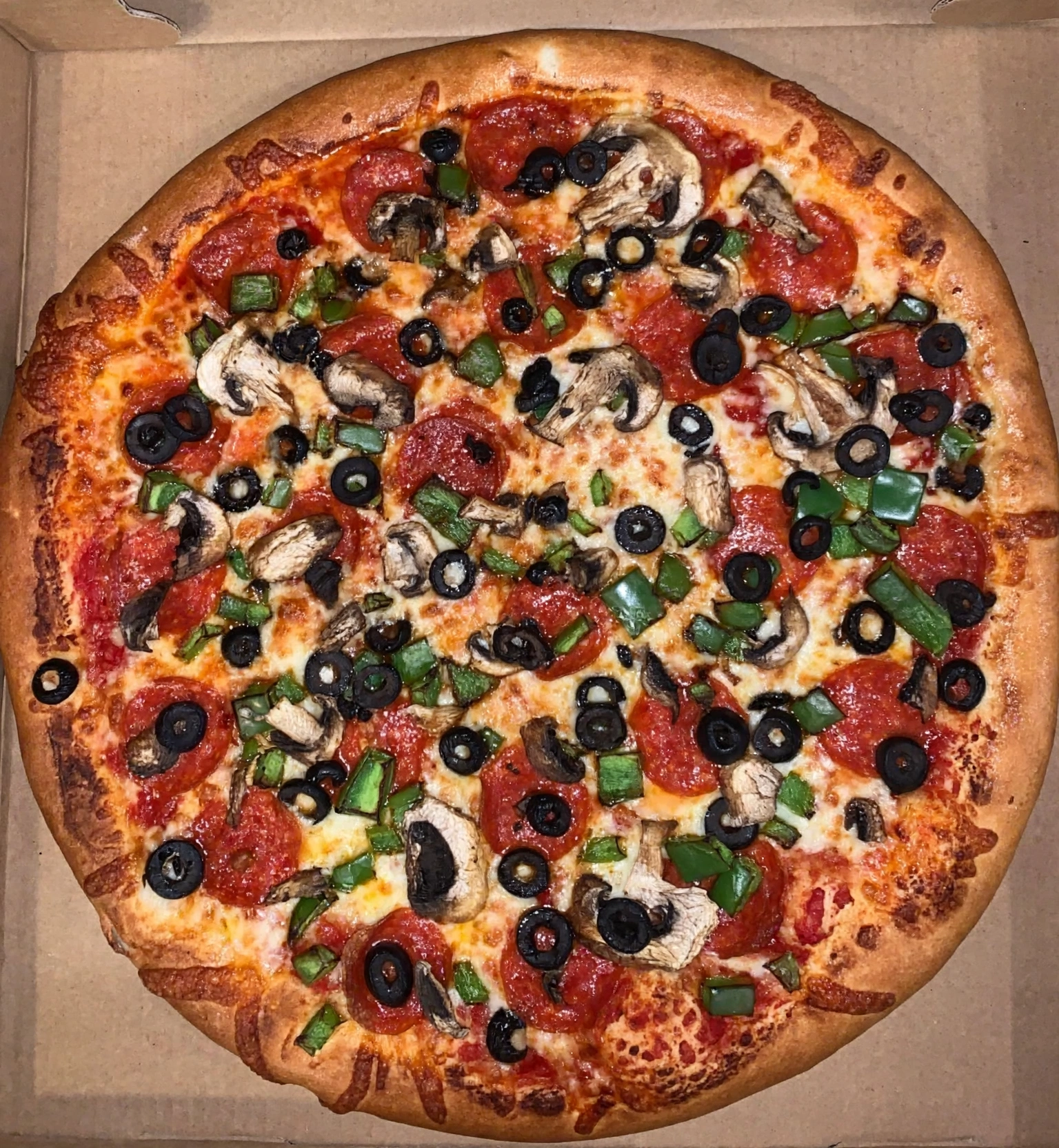 Supreme pizza at 6ers
